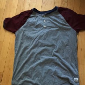 Young men’s top